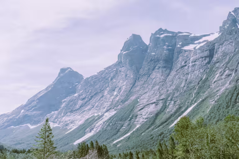 Ściana Trolli – perła alpinizmu w dolinie Romsdalen