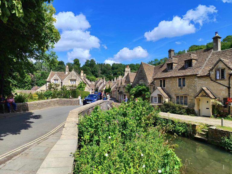 Historia i urok średniowiecznej wsi Castle Combe